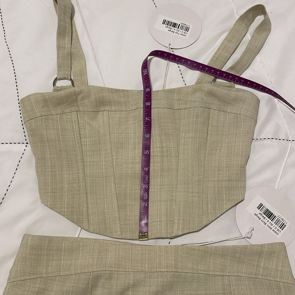 NWT- Princess Polly- 2 piece Josie beige crop top size 0 & skirt size 0 - Picture 10 of 11